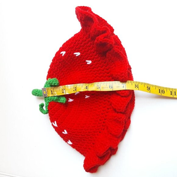 Crocheted Strawberry Bucket Hat New - Picture 10 of 11